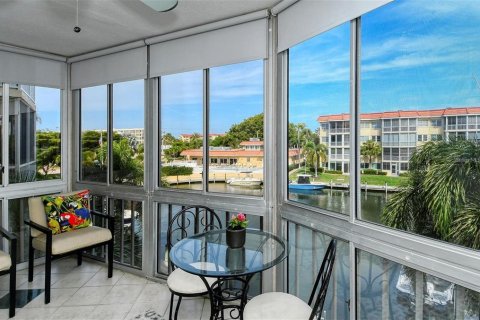Condominio en alquiler en Sarasota, Florida, 2 dormitorios, 92.07 m2 № 1402094 - foto 7