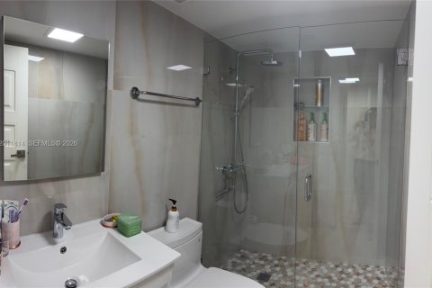 Condo in Sunny Isles Beach, Florida, 3 bedrooms № 2076345 - photo 7