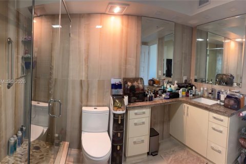Condo in Sunny Isles Beach, Florida, 3 bedrooms № 2076345 - photo 10