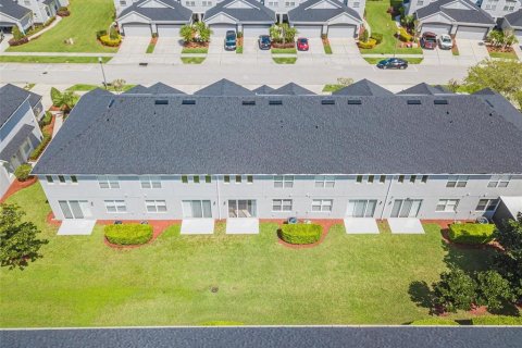 Townhouse in Orlando, Florida 3 bedrooms, 187.48 sq.m. № 2400338 - photo 21