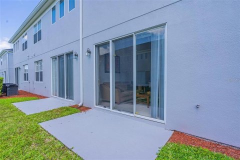 Townhouse in Orlando, Florida 3 bedrooms, 187.48 sq.m. № 2400338 - photo 16