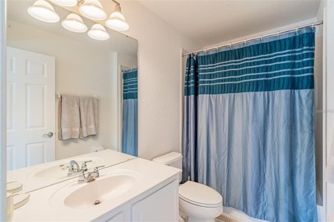Townhouse in Orlando, Florida 3 bedrooms, 187.48 sq.m. № 2400338 - photo 12