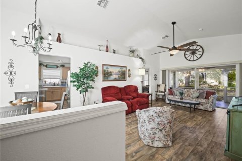 House in Lake Wales, Florida 2 bedrooms, 128.67 sq.m. № 1556631 - photo 4