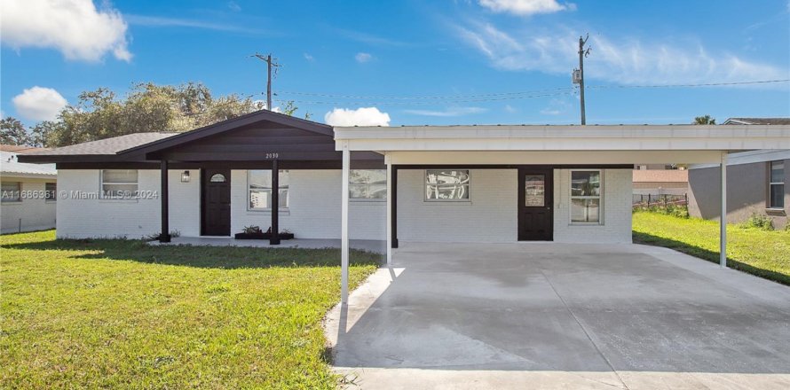 House in Winter Haven, Florida 3 bedrooms, 187.94 sq.m. № 1763339