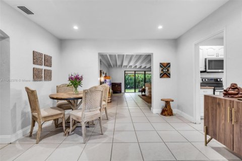 Снять в аренду виллу или дом в Майами, Флорида 3 спальни, 196.58м2, № 1953969 - фото 5