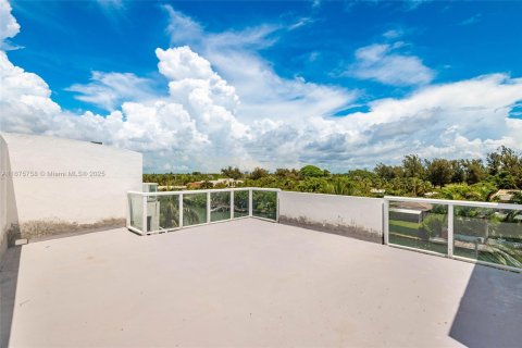 Immobilier commercial à vendre à Miami Beach, Floride: 2446.67 m2 № 1940778 - photo 21