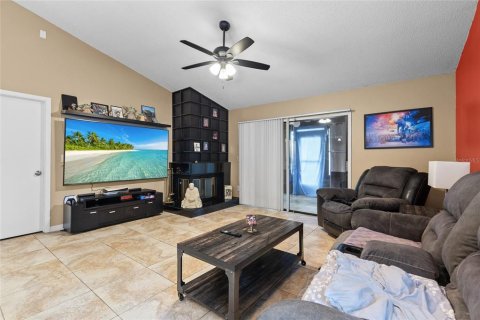 Adosado en venta en Longwood, Florida, 2 dormitorios, 121.05 m2 № 2115947 - foto 11