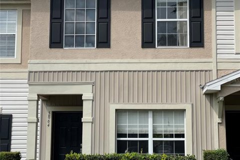 Townhouse in Fish Hawk, Florida 2 bedrooms, 128.48 sq.m. № 1725637 - photo 1