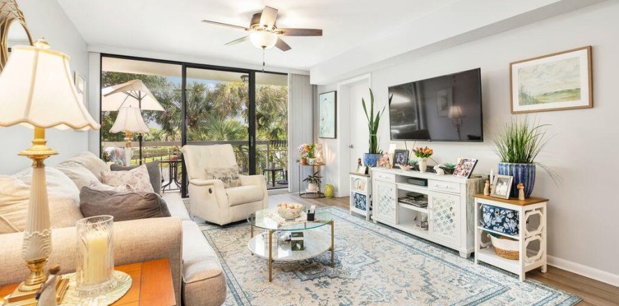 Condominio en West Palm Beach, Florida, 2 dormitorios  № 2181338
