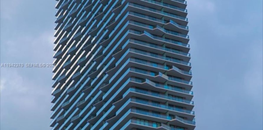 Кондоминиум с 3 спальнями в Майами, Флорида № 1999827