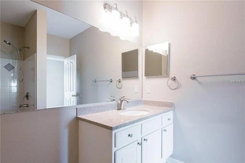 Condominio en alquiler en Tampa, Florida, 3 dormitorios, 130.16 m2 № 1912687 - foto 10