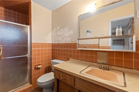 Casa en venta en Miami, Florida, 4 dormitorios, 203.73 m2 № 1942143 - foto 25