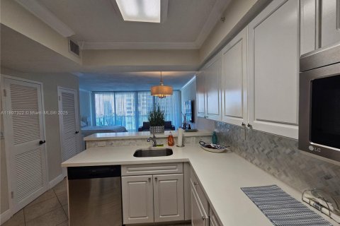 Снять в аренду кондоминиум в Холливуд, Флорида 44.78м2, № 1950961 - фото 7