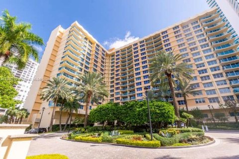 Снять в аренду кондоминиум в Холливуд, Флорида 44.78м2, № 1950961 - фото 24