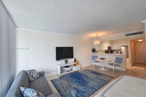 Снять в аренду кондоминиум в Холливуд, Флорида 44.78м2, № 1950961 - фото 13