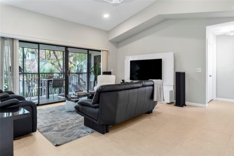 Снять в аренду кондоминиум в Паркленд, Флорида 3 спальни, 163.51м2, № 1972207 - фото 12