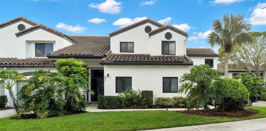 Кондоминиум с 3 спальнями в Паркленд, Флорида № 1972207