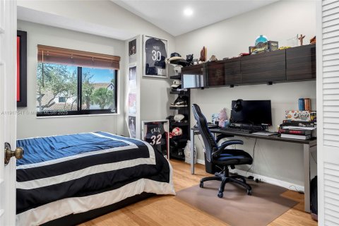 Снять в аренду кондоминиум в Паркленд, Флорида 3 спальни, 163.51м2, № 1972207 - фото 19