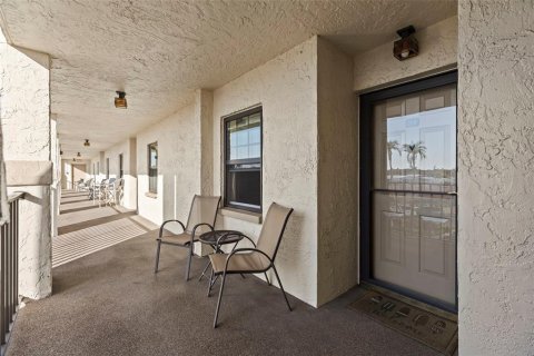 Condo in Clearwater, Florida, 2 bedrooms  № 1734019 - photo 4