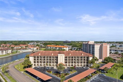 Condo in Clearwater, Florida, 2 bedrooms  № 1734019 - photo 1