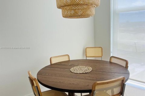 Купить кондоминиум в Халландейл-Бич, Флорида 1 спальня, 80.92м2, № 2021404 - фото 11