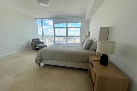 Купить кондоминиум в Халландейл-Бич, Флорида 1 спальня, 80.92м2, № 2021404 - фото 15