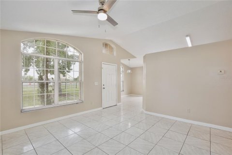 House in Kissimmee, Florida 3 bedrooms, 112.41 sq.m. № 1919456 - photo 4