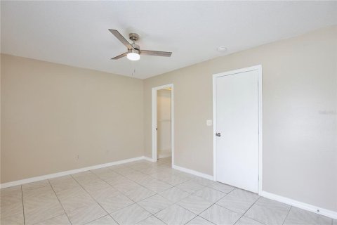 House in Kissimmee, Florida 3 bedrooms, 112.41 sq.m. № 1919456 - photo 11