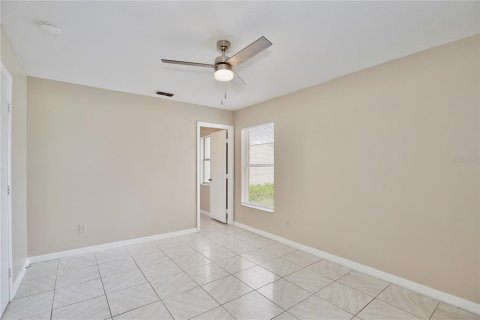 House in Kissimmee, Florida 3 bedrooms, 112.41 sq.m. № 1919456 - photo 12
