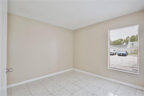 House in Kissimmee, Florida 3 bedrooms, 112.41 sq.m. № 1919456 - photo 17