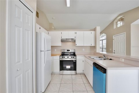 House in Kissimmee, Florida 3 bedrooms, 112.41 sq.m. № 1919456 - photo 8