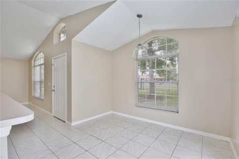 House in Kissimmee, Florida 3 bedrooms, 112.41 sq.m. № 1919456 - photo 5