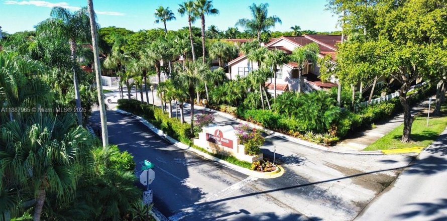 Condo à Miami, Floride, 1 chambre  № 1941829