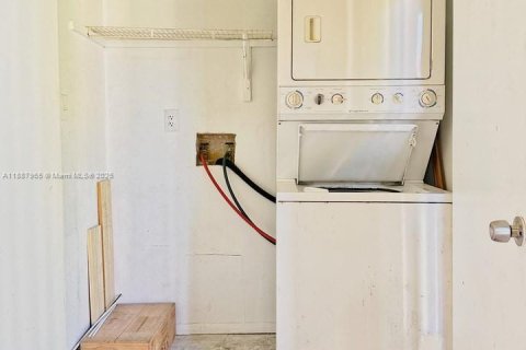 Copropriété à louer à Miami, Floride: 1 chambre, 69.4 m2 № 1941829 - photo 11
