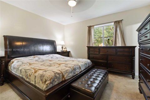 Townhouse in Florida City, Florida 3 bedrooms, 141.86 sq.m. № 1991714 - photo 16