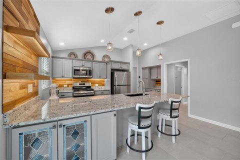 House in The Villages, Florida 3 bedrooms, 138.61 sq.m. № 2258358 - photo 23