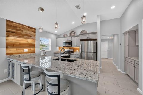 House in The Villages, Florida 3 bedrooms, 138.61 sq.m. № 2258358 - photo 25