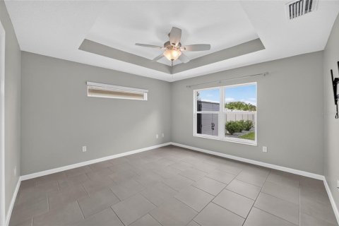 House in The Villages, Florida 3 bedrooms, 138.61 sq.m. № 2258358 - photo 30
