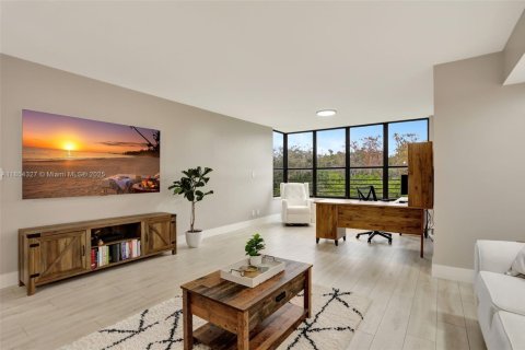 Condo in Coconut Creek, Florida, 2 bedrooms  № 1872208 - photo 13
