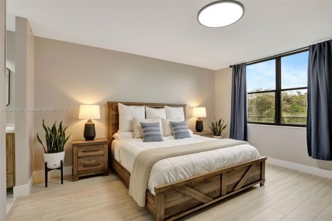 Condo in Coconut Creek, Florida, 2 bedrooms  № 1872208 - photo 16