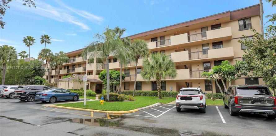 Condo in Coconut Creek, Florida, 2 bedrooms  № 1872208