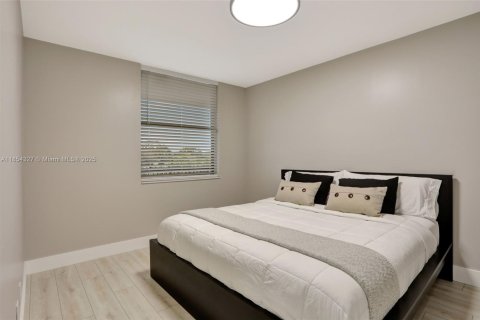 Condo in Coconut Creek, Florida, 2 bedrooms  № 1872208 - photo 29