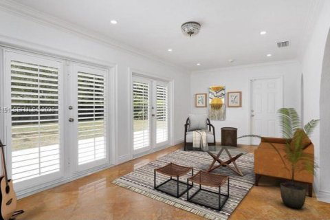 House in Palmetto Bay, Florida 3 bedrooms, 140.1 sq.m. № 2086340 - photo 5
