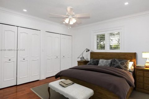 House in Palmetto Bay, Florida 3 bedrooms, 140.1 sq.m. № 2086340 - photo 8