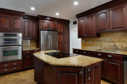 House in Palmetto Bay, Florida 3 bedrooms, 140.1 sq.m. № 2086340 - photo 6