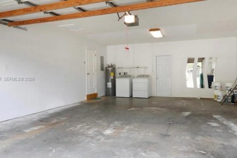 House in Palmetto Bay, Florida 3 bedrooms, 140.1 sq.m. № 2086340 - photo 15