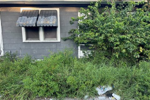 Commercial property in Saint Petersburg, Florida 3 bedrooms, 123.56 sq.m. № 2098972 - photo 3