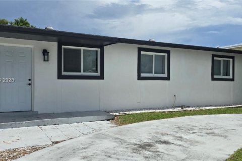 Casa en Cutler Bay, Florida 5 dormitorios, 126.35 m2 № 2000735