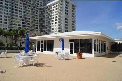 Condo in Fort Lauderdale, Florida, 1 bedroom  № 1186269 - photo 1