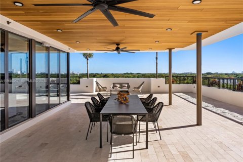 Copropriété à louer à Coral Gables, Floride: 2 chambres, 170.48 m2 № 2001080 - photo 14